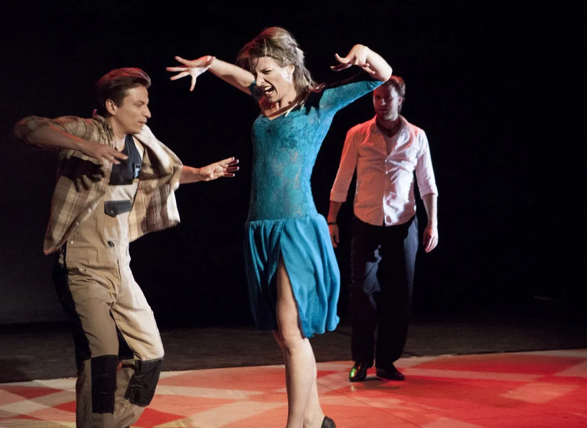 TANGO, Ó TANGO, aneb čekání na polární záři