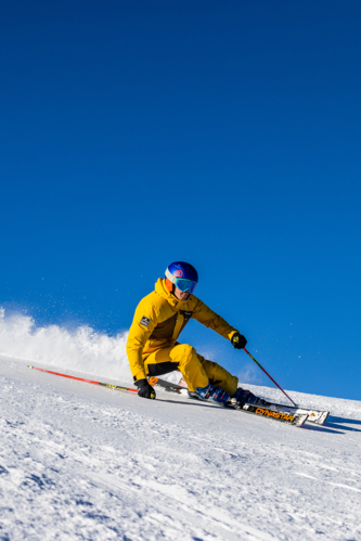 Yellow cheap ski outfit