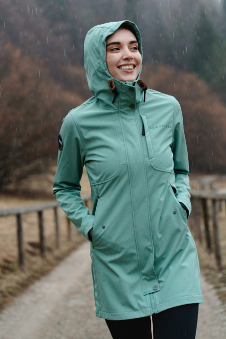 Geacă lungă verde de primăvară softshell pentru femei FITTED