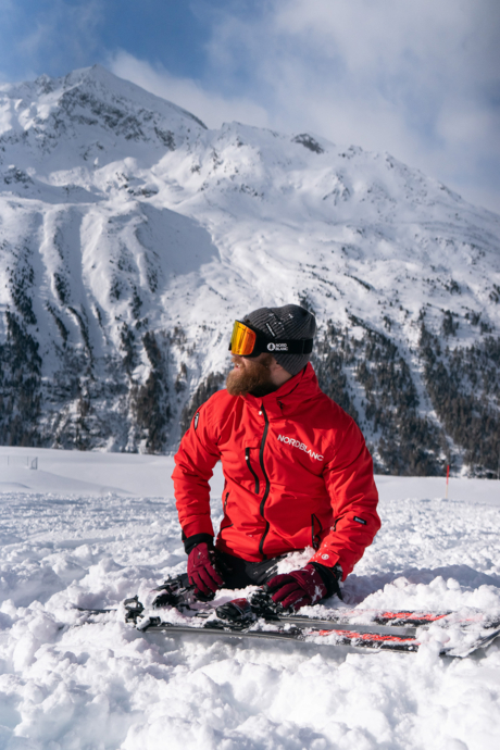 Men's red ski jacket ASCEND