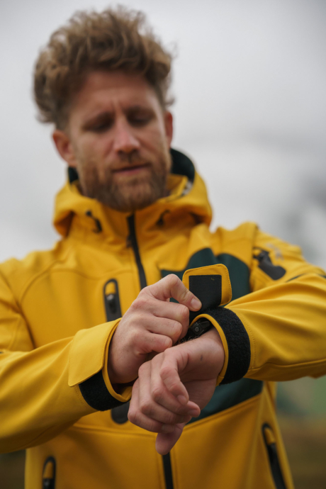 Men's yellow softshell jacket with fleece BRUME