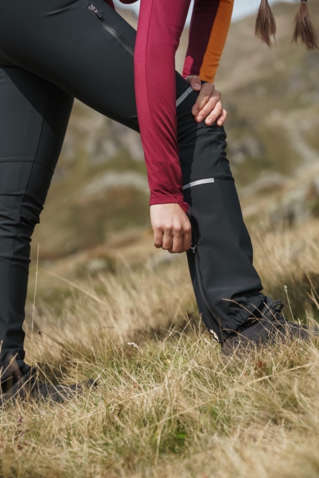 Čierne dámske nepremokavé multišport nohavice SPLENDOR